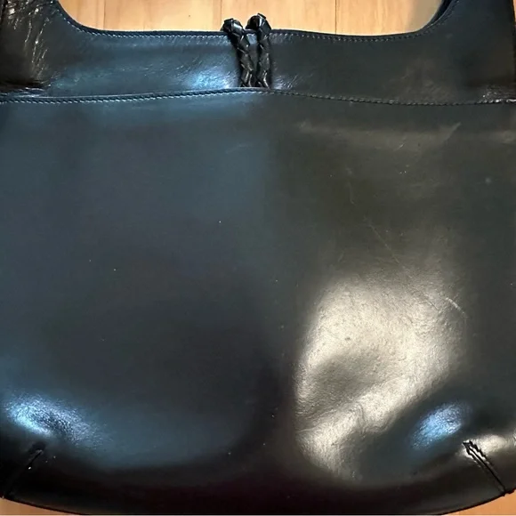 Eric Javits black smooth leather with toggle closure. - Picture 9 of 10